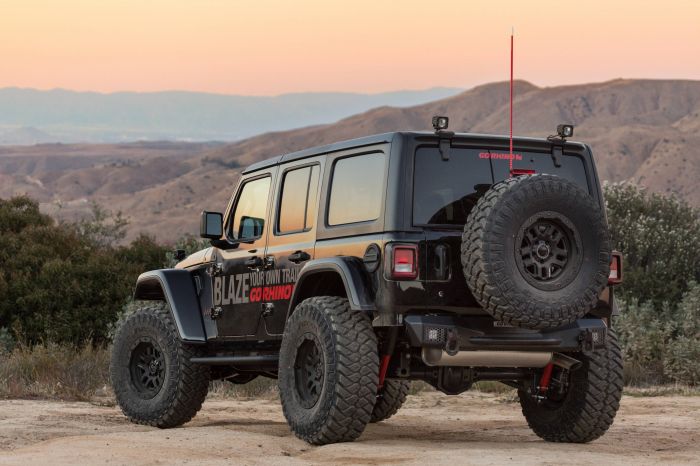 DEFENSA TRASERA JEEP WRANGLER JL (18-20)