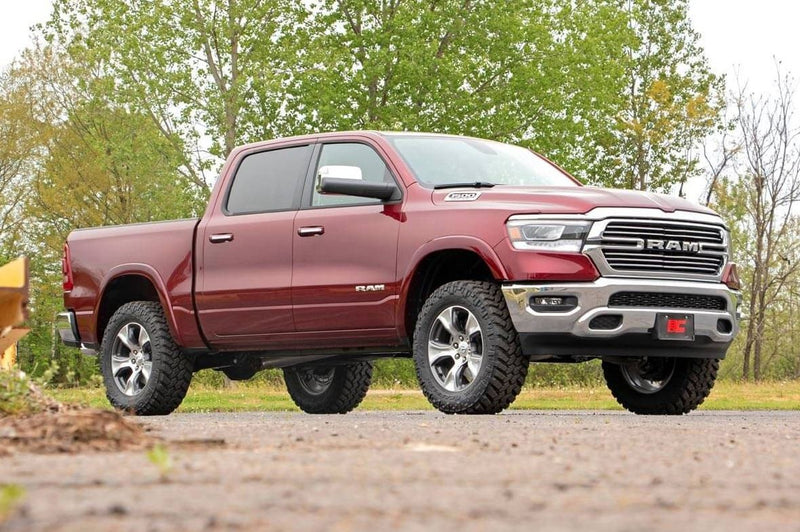 KIT DE ELEVACIÓN ATORNILLABLE DE ARIETE DE 3,5" (RAM 1500 4WD 19-24)